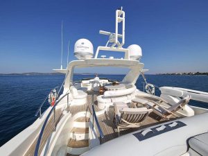 Azimut charter rental yachtco motoryacht (15)