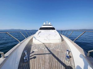 Azimut charter rental yachtco motoryacht (17)