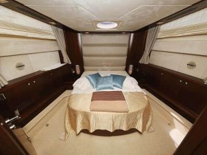 Azimut charter rental yachtco motoryacht (26)