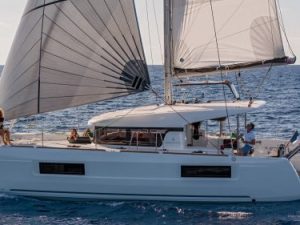 Catamaran charter rent yachtco (1)