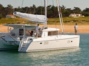 Catamaran charter rent yachtco (41)