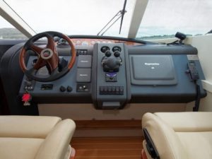 Fairline charter rent motoryacht yachtco (10)