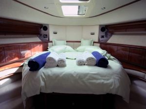 Fairline charter rent motoryacht yachtco (11)