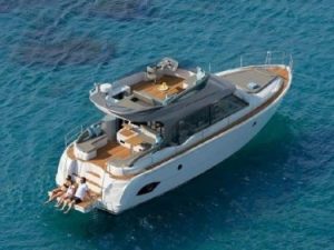 Fairline charter rent motoryacht yachtco (15)