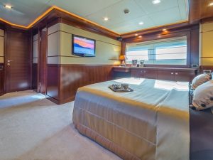 Luxury yacht charter rent yachtco (3)