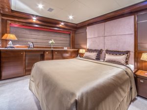 Luxury yacht charter rent yachtco (4)