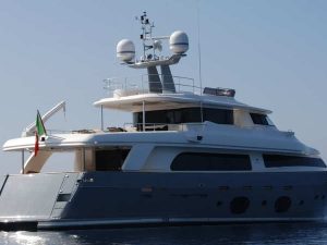 Luxury yacht charter rent yachtco (6)