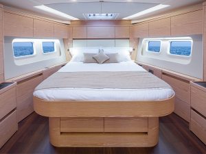 Sailboat charter rent yachtco (22)