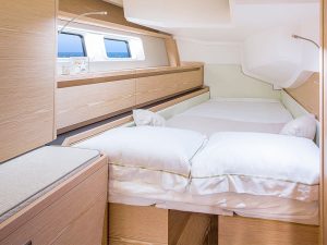 Sailboat charter rent yachtco (25)