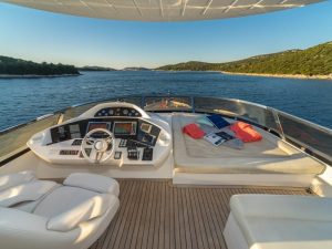 Sunreef sailboat charter rent yachtco (20)