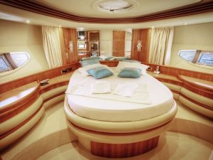 Azimut charter rental yachtco motoryacht (19)