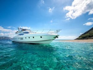 Azimut charter rental yachtco motoryacht (6)