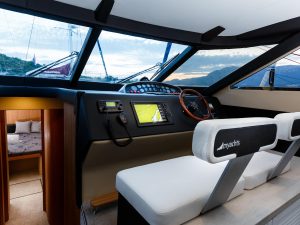 Fairline charter rent motoryacht yachtco (12)