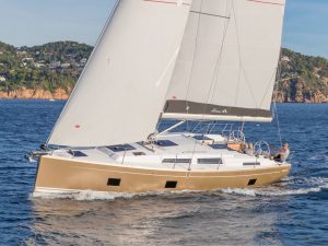 Sailboat charter rent yachtco (14)