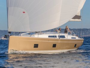 Sailboat charter rent yachtco (17)