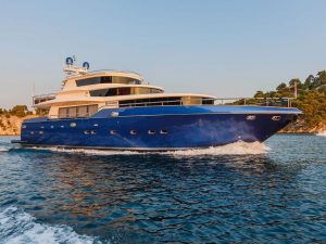 Luxury Yacht charter rent yachtco (2)