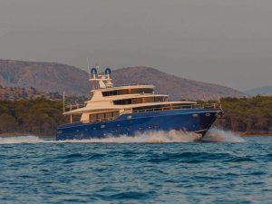 Luxury Yacht charter rent yachtco (4)