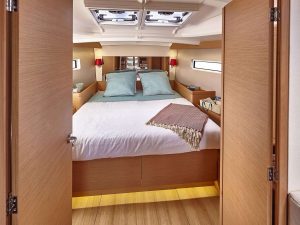 Jeanneau sailboat charter rent yachtco (20)