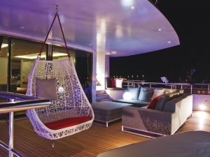 Rent Luxury Yachts (10)