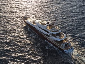 Rent Luxury Yachts (5)