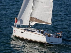Sailboat charter rent yachtco (2)