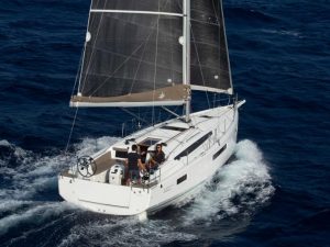 Sailboat charter rent yachtco (35)
