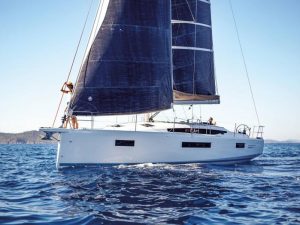 Sailboat charter rent yachtco (41)