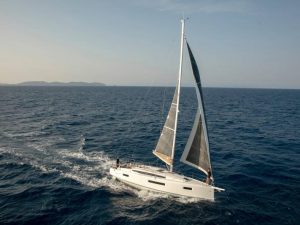 Sailboat charter rent yachtco (50)