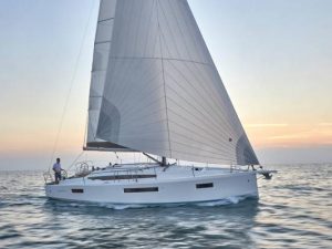 Sailboat charter rent yachtco (61)