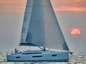 Sailboat charter rent yachtco (64)