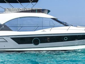 Bénéteau motor yacht charter rent yachtco (3)