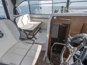 Bénéteau motor yacht charter rent yachtco (7)
