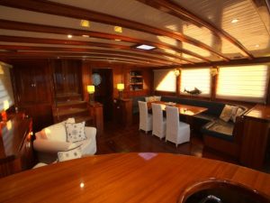 Gulet charter rent yachtco (10)