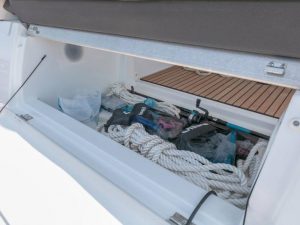 Jeanneau motor yacht charter rent yachtco (4)