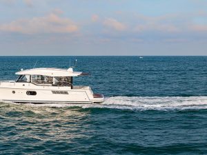 Swift Trawler motorboat charter rent yachtco (5)