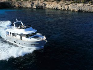 Swift Trawler motorboat charter rent yachtco (7)